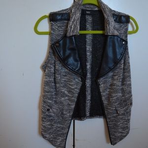MOTO VEST
